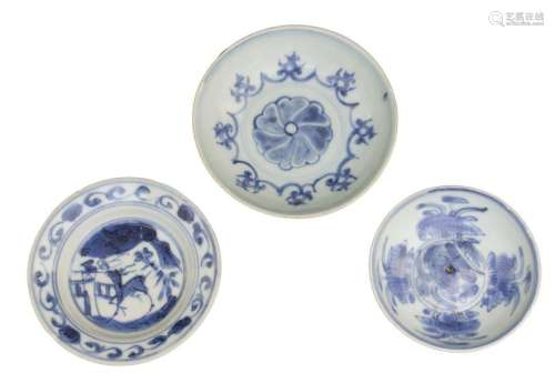 THREE SMALL ‘BLUE AND WHITE’ DISHES China, late Mi…