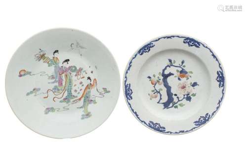 TWO LARGE QING DYNASTY FAMILLE ROSE DISHES \n19th c…