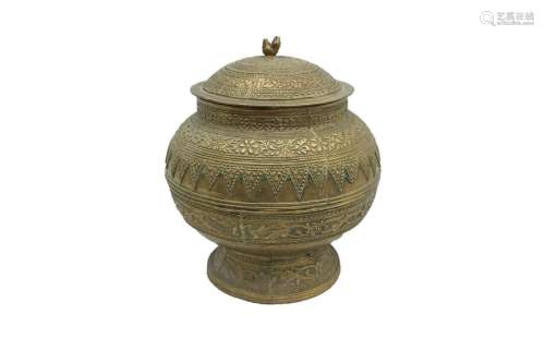 AN INDONESIAN BRASS JAR AND COVER Late 19th – earl…