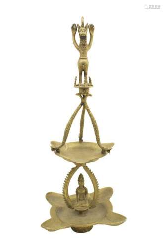 AN INDONESIAN BRASS WALL LAMP Early 20th century 4…