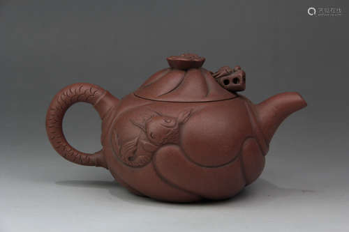 A CHINESE DRAGON PATTERN PURPLE SAND TEAPOT