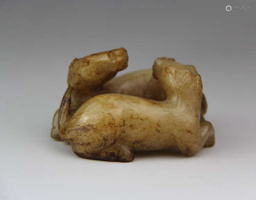 A CHINESE YELLOW HETIAN JADE ORNAMENT