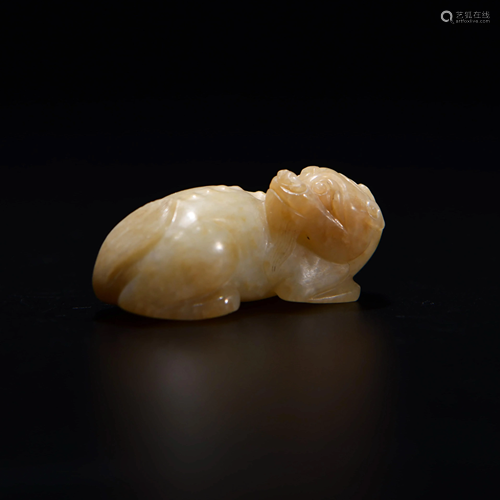 A CHINESE JADE BEAST ORNAMENT