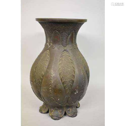 A large Chinese Archaistic bronze vase,