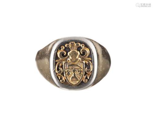 Chevalière en or jaune et or blanc .750 RL avec un blason. T. 63 19.8 g - - Bijoux [...]