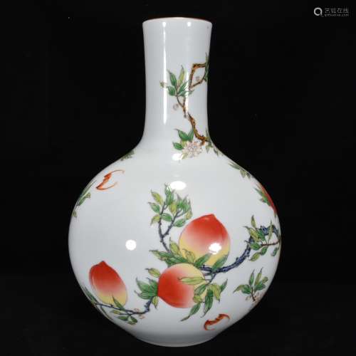 A Chinese Enamel Peach Painted Porcelain Vase