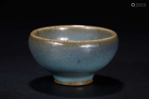 A Chinese Jun Kiln Porcelain Cup