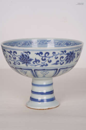 A Chinese Floral  Twine Pattern Porcelain Bowl