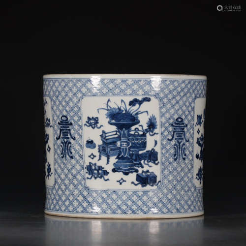 A Chinese Blue and White Floral Porcelain Brush Pot