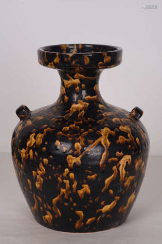 A Chinese Ji Zhou Kiln  Porcelain Vase