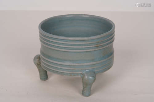 A Chinese Ru Kiln Porcelain Three-legged Censer