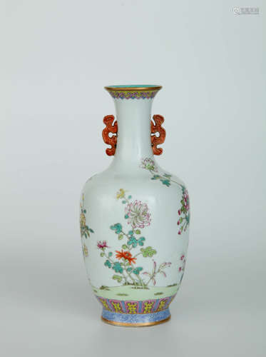 A Chinese Famille Rose Porcelain Vase