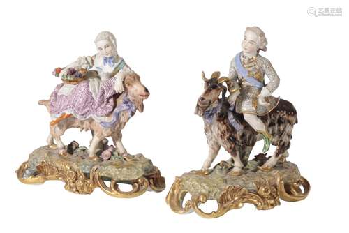 PAIR OF CONTINENTAL PORCELAIN FIGURES, LATE 19TH CENTURY