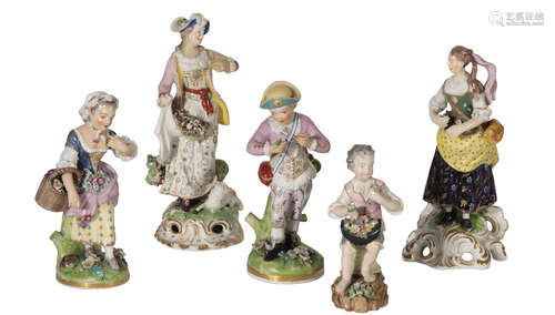 PAIR OF DERBY PORCELAIN FIGURES, CIRCA 1810