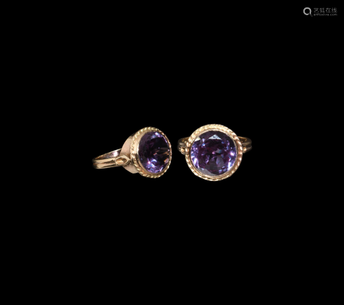 Vintage Gold Ring with Purple Sapphire