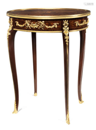 Tisch im Louis XV-Stil Höhe: 70 cm. Breite: 61,5 cm. Tiefe: 46,5 cm. Durch Gravur auf Messingreif