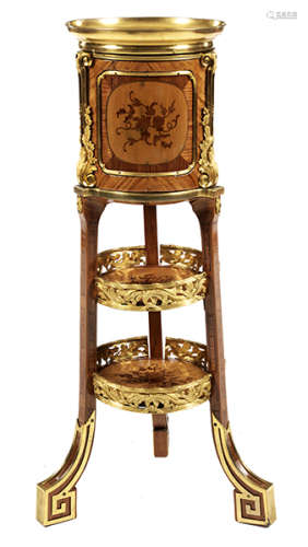 Elegantes Louis XV-Handarbeitstischchen Höhe: 83,2 cm. Durchmesser der obigen Schale: 26 cm.