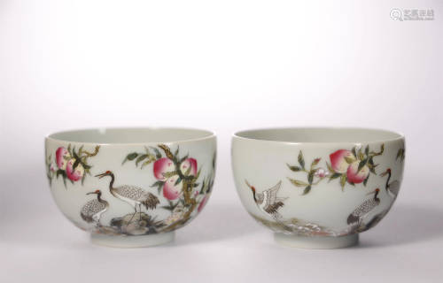 PAIR OF FAMILLE ROSE CUPS