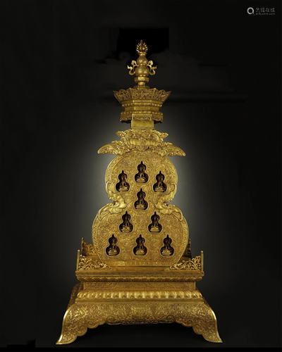 A LARGE GILT BRONZE SHRINE/BUDDH…