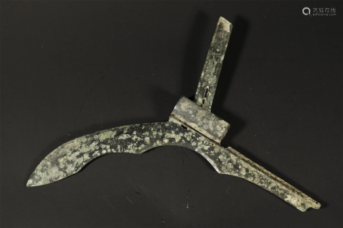 A ANCIENT BRONZE WEAPON KNIFE