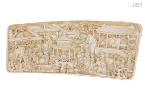 A Chinese ivory wrist rest, late 19th/early 20th century, pierced and decorated with a scene of