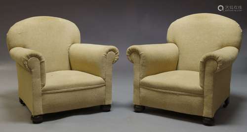 An Edwardian three piece suite, comprising two seater sofa, 74cm high, 135cm wide and two armchairs,