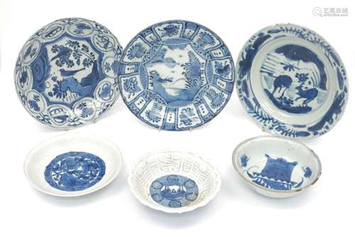 A collection of predominantly Japanese blue and white porcelain, 17th/20th century, to include