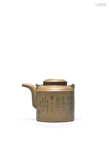 清晚期 陈曼生制款段泥牛盖洋桶壶
