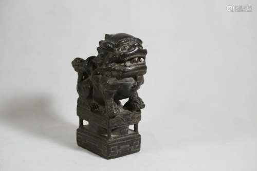 Chinese Qing Dynasty Stone Lion