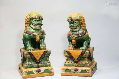 Chinese Pair Of Ming Dynasty Tri-Color Lions