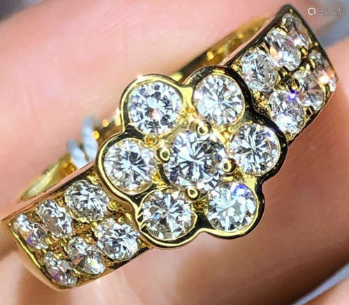 A 18K GOLD&DIAMOND RING