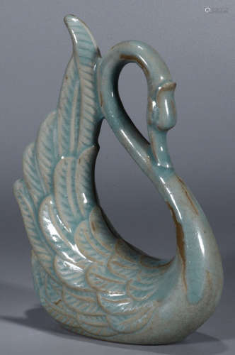 A RUYAO GLAZE GOOSE SHAPE PENDANT