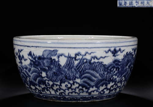 A BLUE&WHITE GLAZE JAR WITH DRAGON PATTERN