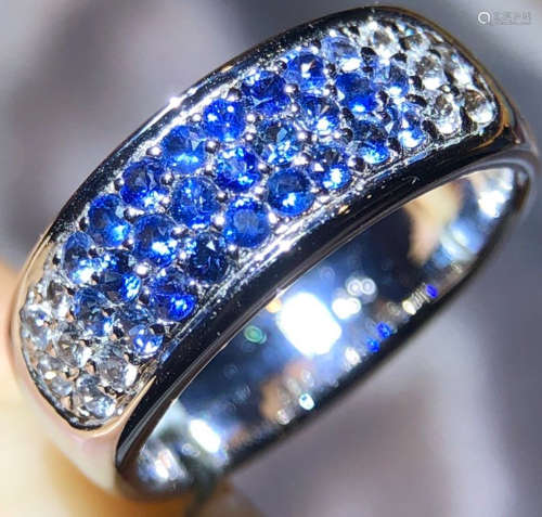 A 14K GOLD&SAPPHIRE EMBEDED DIAMOND RING