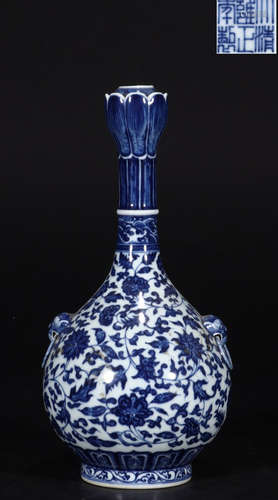 A BLUE&WHITE GLAZE LONG NECK VASE