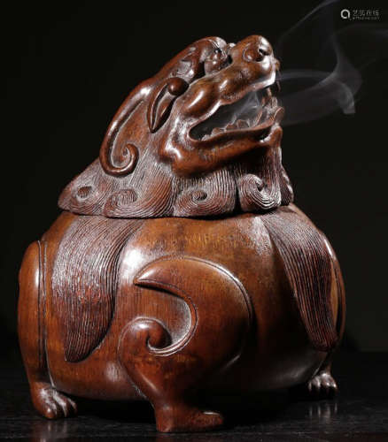 A BAMBOO CARVED BEAST SHAPED CENSER