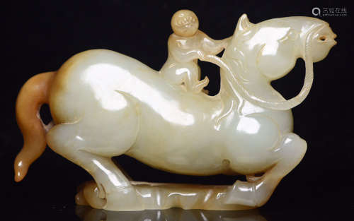 A HETIAN JADE CARVED HORSE SHAPED PENDANT