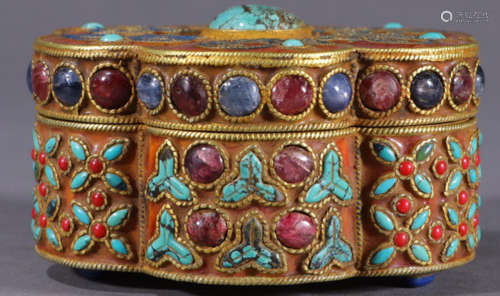A GILT BRONZE WITH GEM DECORATED BOX