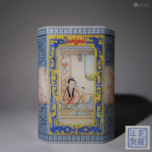 A CHINESE VINTAGE ENAMEL BRUSH HOLDER