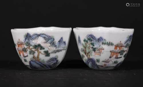 A PAIR OF CHINESE VINTAGE PORCELAIN CUPS