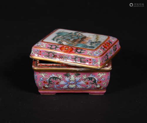 A CHINESE VINTAGE PORCELAIN INK BOX