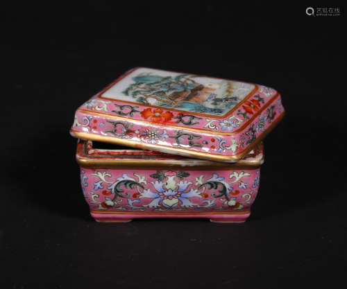 A CHINESE VINTAGE PORCELAIN INK BOX