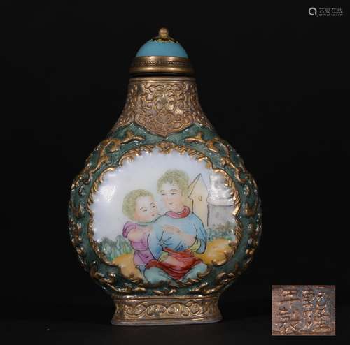 A CHINESE VINTAGE ENAMEL GLAZE SNUFF BOTTLE