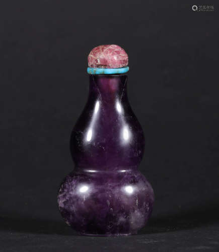 A CHINESE VINTAGE PURPLE CRYSTAL SNUFF BOTTLE