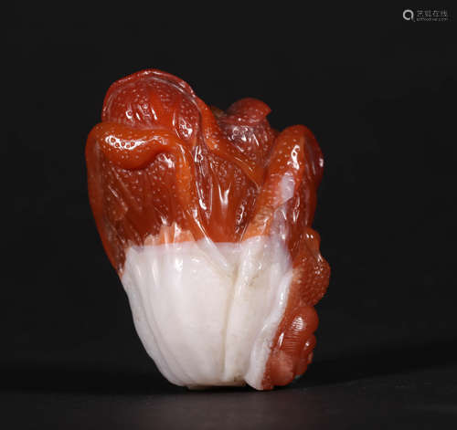 A CHINESE VINTAGE RED AGATE SNUFF BOTTLE