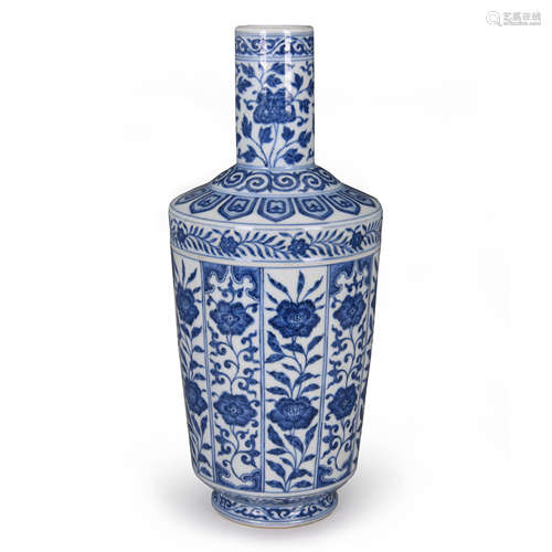 A FINE BLUE AND WHITE BOTTLE VASE, JIAQING MARK