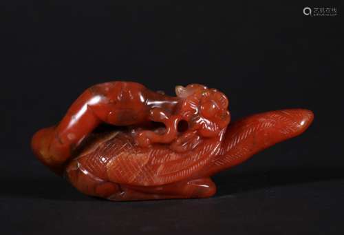 A CHINESE VINTAGE RED AGATE DECORATION ITEM