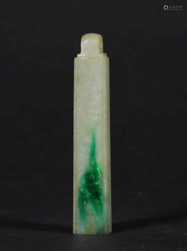 A CHINESE VINTAGE JADEITE ITEM