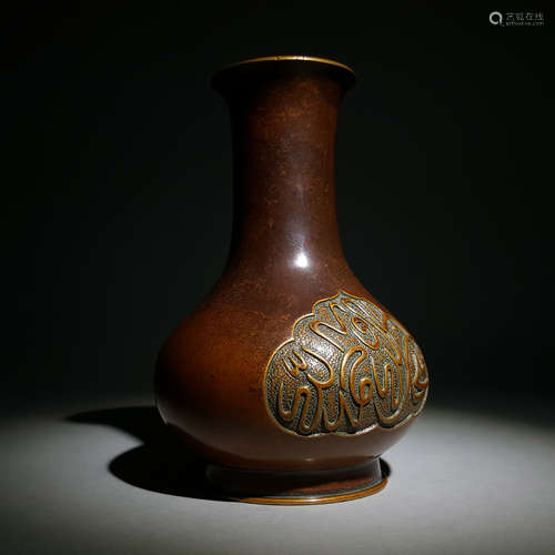 A CHINESE VINTAGE BRONZE BOTTLE