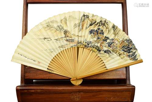 PAINTED CHINESE PAPER FAN WITH ARTIST MARK